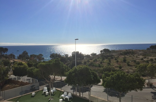 Fine apartment by the sea, beach, nice and quiet yet close to Center