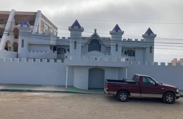 Fine Family Castle With Ocean View