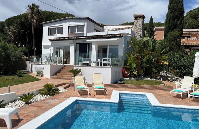 Fine Stay Seaview Family Villa for a maximum of 10 people