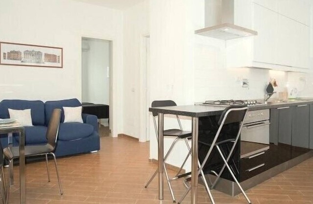Finely Refurbished Flat located Rome City Center (WiFi, AirCo, Parking, Sat TV)