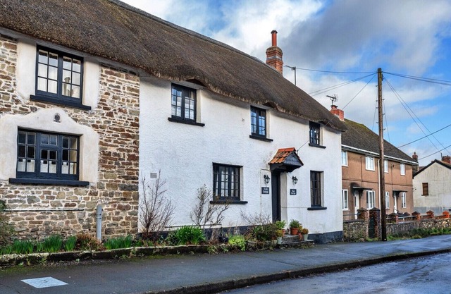 Finest Retreats - Hope Thatch