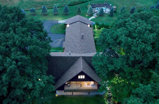Finger Lakes Fun: Big Home. HotTub, Firepit Near Lakes, Wineries