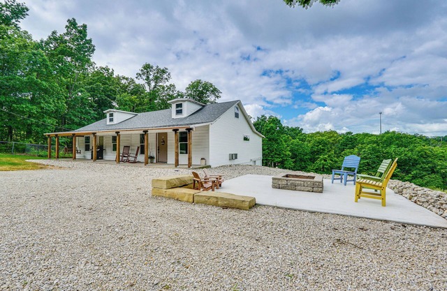 Fire Pit & Grill: Pet-Friendly Lake Ozark Cabin!