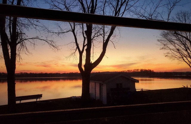 Firefly Cottage at Baw Beese Lake nHillsdale Michigan