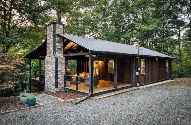 Firefly Ridge - pets, hot tub, games, fire pit