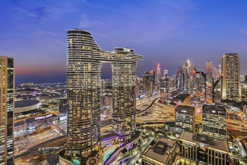 Class Dubai Skyline Sea 