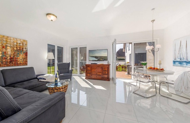 First floor apartment with south-facing terrace