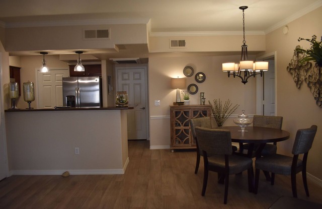 First floor condo in desirable Scottsdale location
