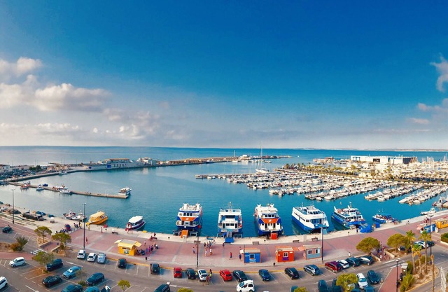 First line with sea & beach at 150m, shopping, Santa Pola