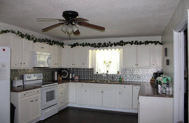 First Monday ~New to VRBO~ Brasher Family Farm: Roughly 6 miles to First Monday