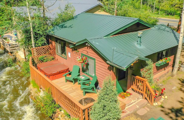 Fish Directly From Your Hot Tub, River Front Cabin