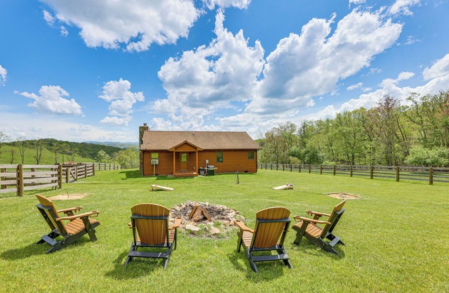 Fish, Hike, Hunt: Secluded Cabin in Doe Hill!