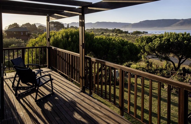 Fisherhaven - Four Bedroom Apartment, Sleeps 8