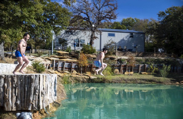 Fisherman's Cabin 1 - Walkable to the Red River!