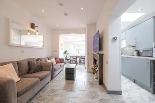 Five bedroom house in Douglas road