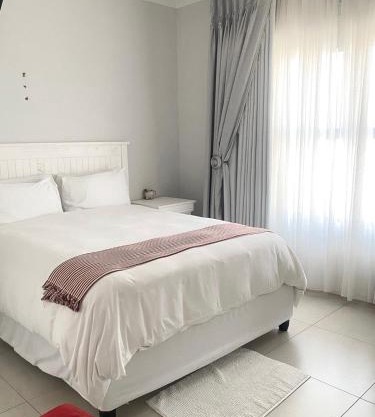 Five bedrooms holiday home