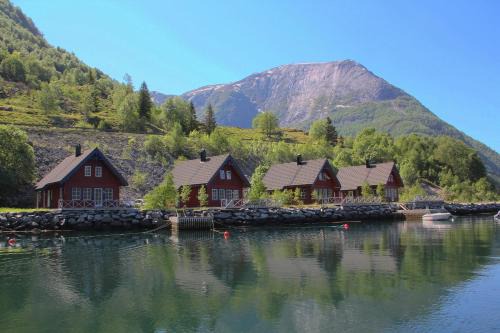 Fjordhytte-4 nahe Trolltunga, Hardanger, direkt am Maurangerfjord in besonders attraktiver Umgebung