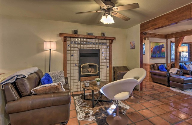 Flagstaff Home w/On-Site Trails, 3 Mi to Dtwn!