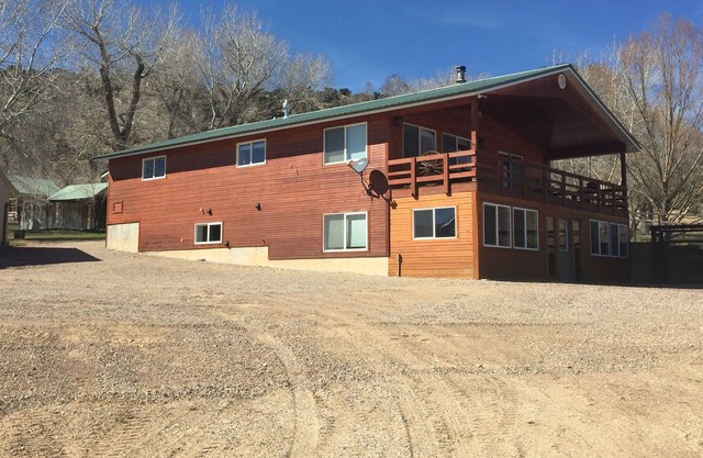 Flaming Gorge Nieds Lodging