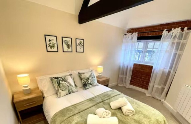 Flat 10A-Cosy & stylish central apartment