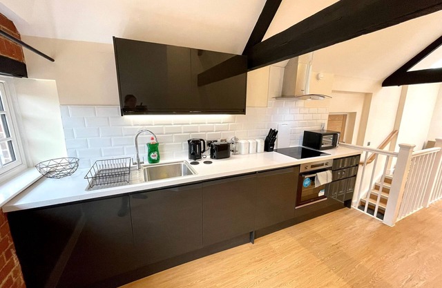 Flat 10A-Cosy & stylish central apartment