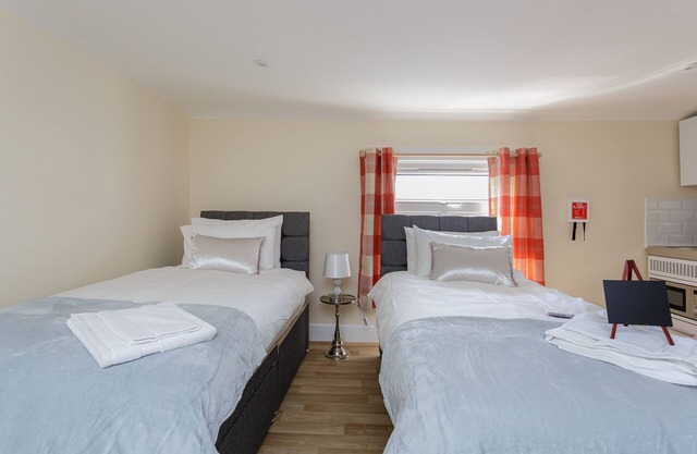 Flat 4 - Luxury St Mary Apartments