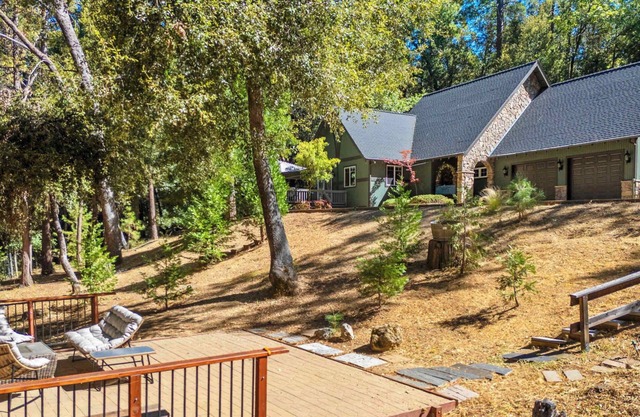 Flatlanders Paradise | Family-Friendly Forest View