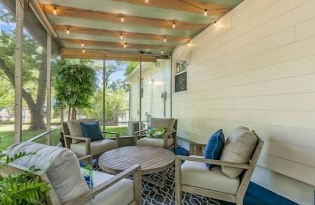 Flexible Stay-Close to Downtown