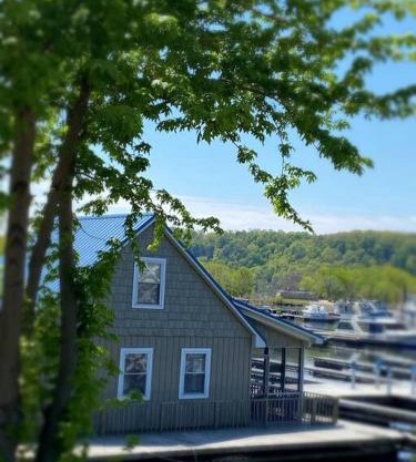 Floating Cottage on the River Nantucket