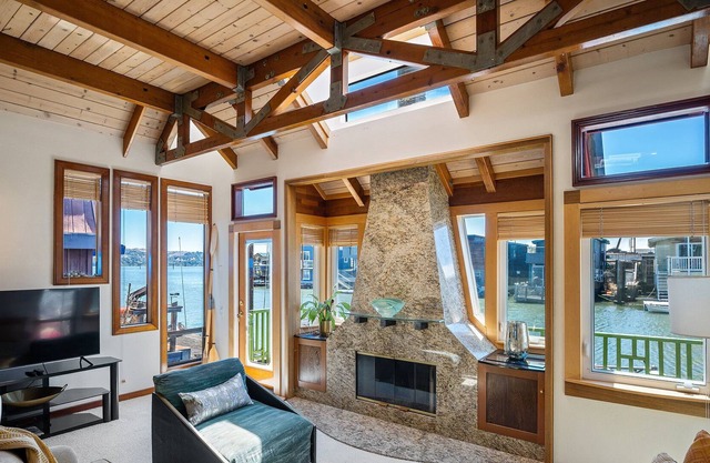 Floating Home in Sausalito! 3 Floors with 2BR 3BA