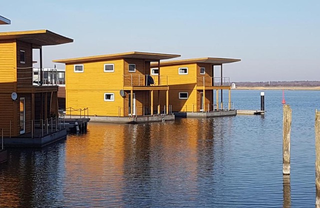 FLOATING HOUSES - "schwimmende Ferienhäuser" - Haus 5