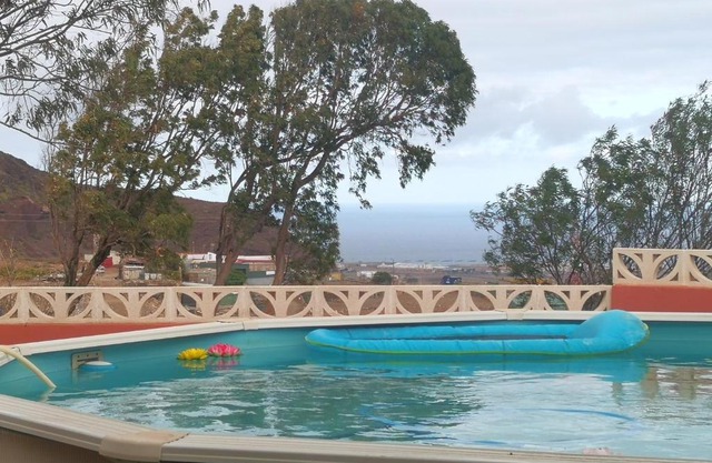 Flor de Loto Romantic Woodhouse casita camping