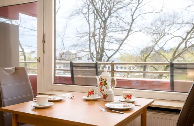 Flora (B306) by Interhome