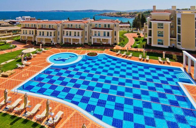 FLORES GARDEN SEA VIEW APARTMENT WITH BALCONY