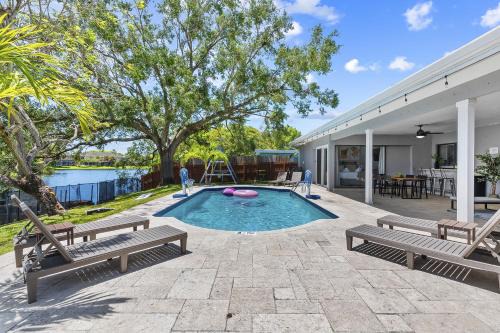 Florida Dream Home: Pool Lakeview Game Room ~