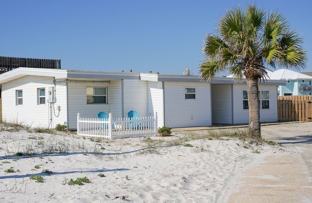 Florida style Beach Cottage directly on the Gulf of Mexico!