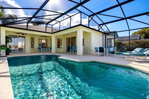 Florida Vacation Home with Sunny Private Pool - Game Room - Nr Disney