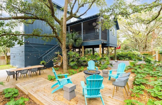 Folly Oasis | Cozy Beachside Home + Pool