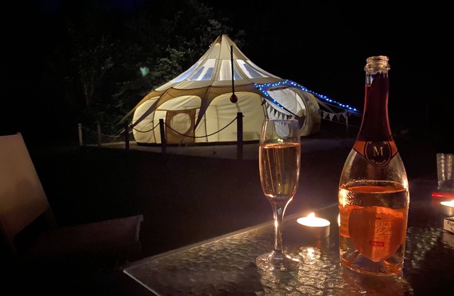 Fonclaire Holidays - Meadow View Glamping