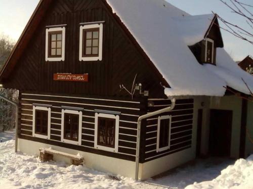Forest-Edge Chalet in Bohemia