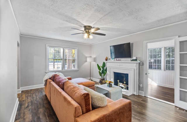 Forest Hills Cottage - 4.2 Miles from Masters