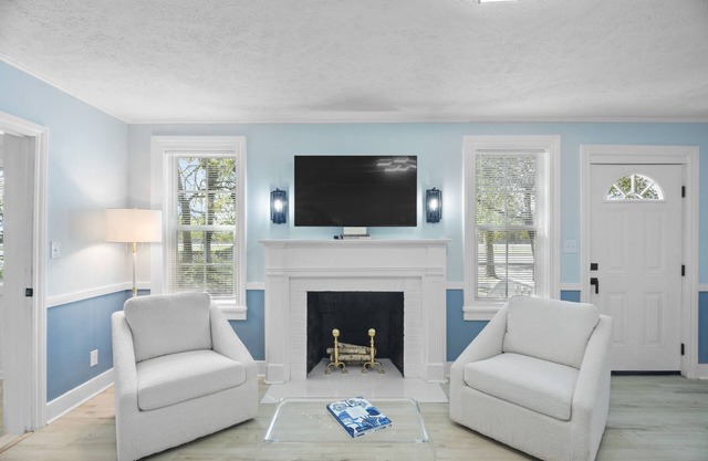Forest Hills Manor w/King Bed