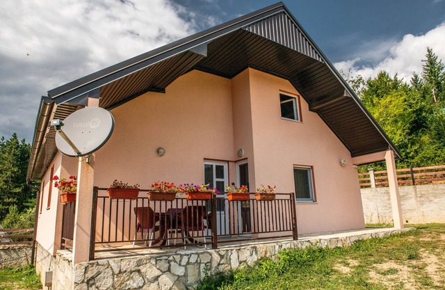 Forest paradise -three bedroom villa
