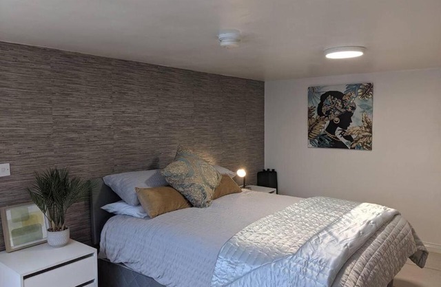 Forest View Impeccable two bedroom house