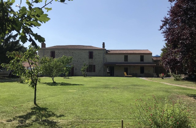 Former 17th century presbytery in the heart of La Vendée