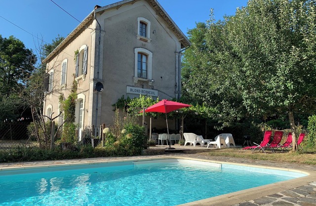 Former French railway station with private swimming pool and WIFI