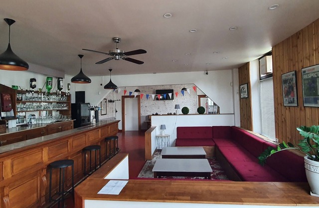 Former Hotel-Restaurant with Game Room, Ideal for Families