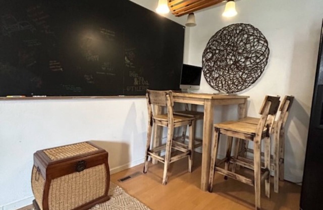 Fort Collins Charm - 2 bd, 1 bth, 1st fl, with fenced yard, and private parking