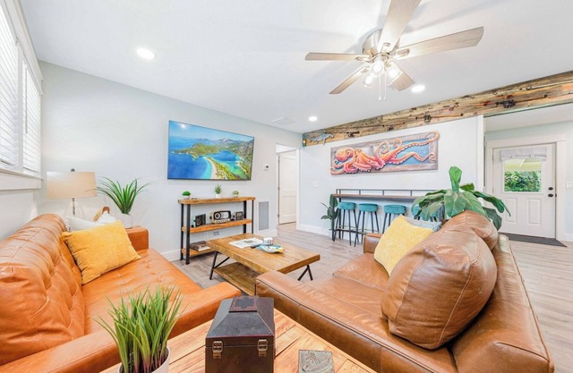 Fort Walton’s Haus22 | Beach Vibes and Backyard