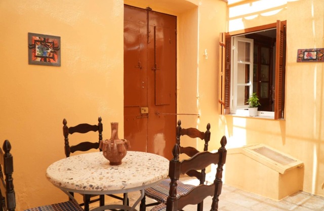 Fotini’s Place – Traditional 1907 Stone Home by the Sea in Symi